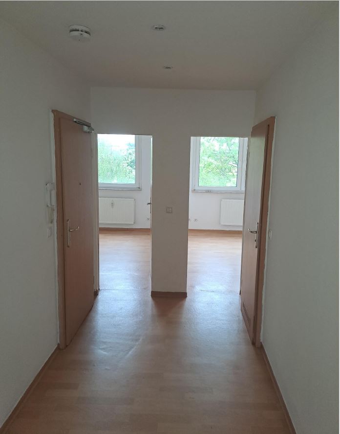 einzugsfertige 3 Raumwohnung mit großem Balkon - Foto 5